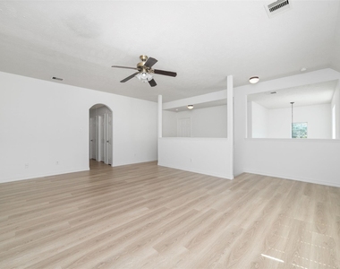 8914 Parlin Ridge Drive - Photo Thumbnail 13