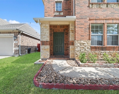 8914 Parlin Ridge Drive - Photo Thumbnail 4