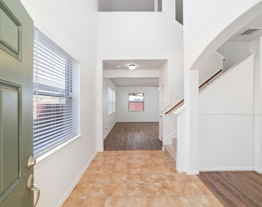 8914 Parlin Ridge Drive - Photo Thumbnail 5