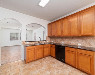 8914 Parlin Ridge Drive - Photo Thumbnail 9