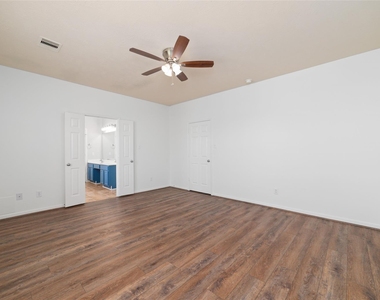 8914 Parlin Ridge Drive - Photo Thumbnail 15