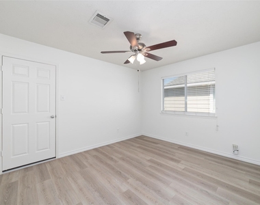 8914 Parlin Ridge Drive - Photo Thumbnail 20