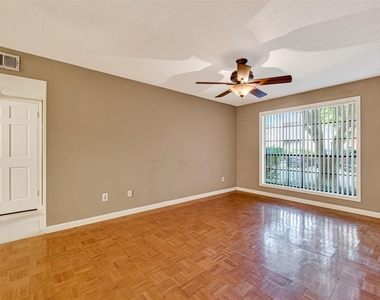1311 Antoine Drive - Photo Thumbnail 5