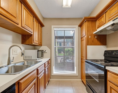 1311 Antoine Drive - Photo Thumbnail 19