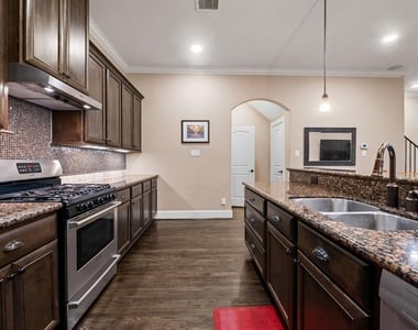 311 Bethje Street - Photo Thumbnail 6