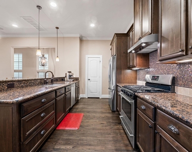 311 Bethje Street - Photo Thumbnail 5