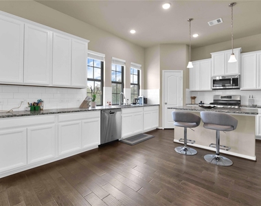 1715 Billfish Boulevard - Photo Thumbnail 12