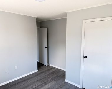 17 Enfield Street - Photo Thumbnail 15