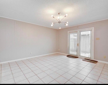 10254 Hammerly Boulevard - Photo Thumbnail 6