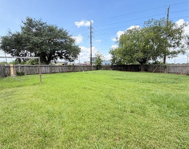7402 Alegria Drive - Photo Thumbnail 25