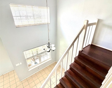 7402 Alegria Drive - Photo Thumbnail 12