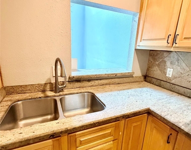 7402 Alegria Drive - Photo Thumbnail 15