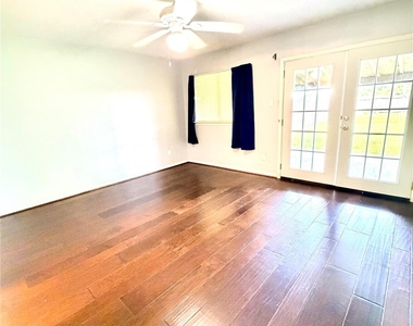 7402 Alegria Drive - Photo Thumbnail 20
