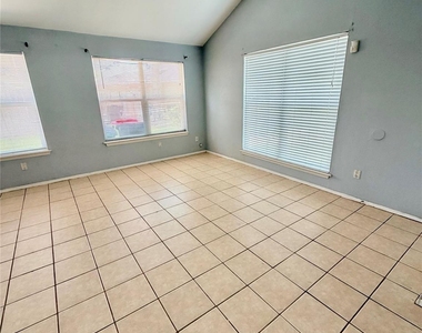 7402 Alegria Drive - Photo Thumbnail 4