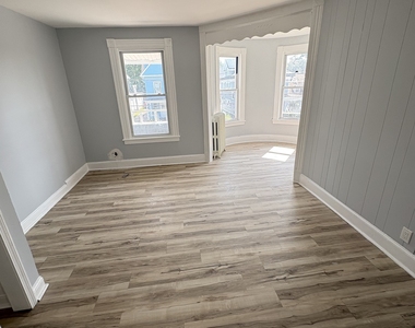 133 Willow Street - Photo Thumbnail 4