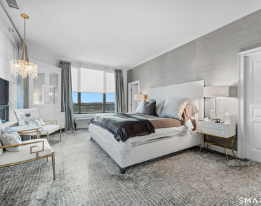 100 Parrott Drive - Photo Thumbnail 13
