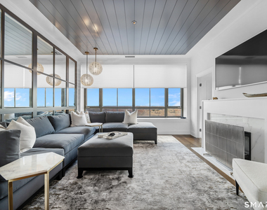 100 Parrott Drive - Photo Thumbnail 12