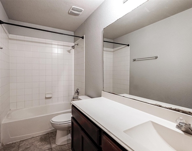 29319 Dunns Creek Court - Photo Thumbnail 16