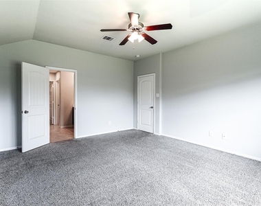 29319 Dunns Creek Court - Photo Thumbnail 9