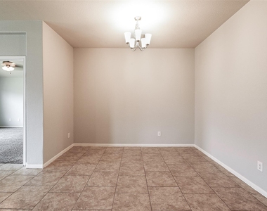 29319 Dunns Creek Court - Photo Thumbnail 8