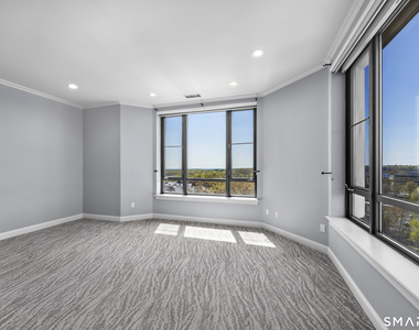 100 Parrott Drive - Photo Thumbnail 20