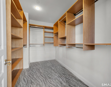 100 Parrott Drive - Photo Thumbnail 21