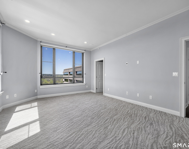 100 Parrott Drive - Photo Thumbnail 19