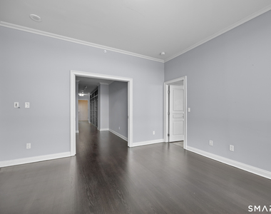100 Parrott Drive - Photo Thumbnail 11