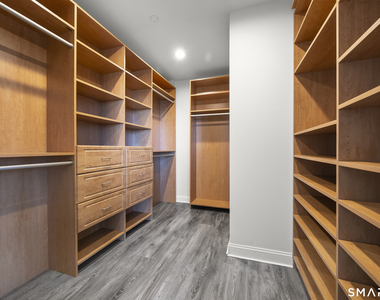 100 Parrott Drive - Photo Thumbnail 16