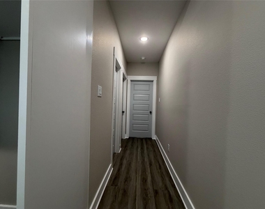 8114 Double Avenue - Photo Thumbnail 7