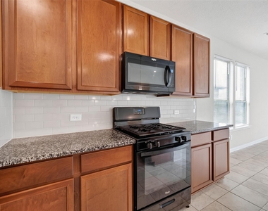 25611 Reign Wayman Court - Photo Thumbnail 13