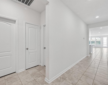 25611 Reign Wayman Court - Photo Thumbnail 5