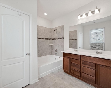 25611 Reign Wayman Court - Photo Thumbnail 38