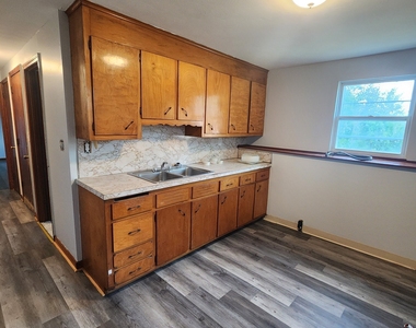 11 Sunrise Terrace - Photo Thumbnail 2
