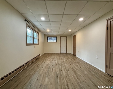 39 Waterbury Road - Photo Thumbnail 9