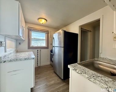 39 Waterbury Road - Photo Thumbnail 3