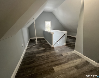268 Davenport Avenue - Photo Thumbnail 15