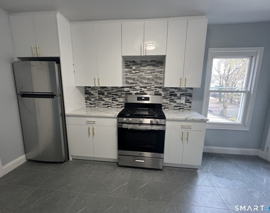 268 Davenport Avenue - Photo Thumbnail 2