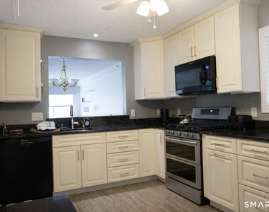 2 Mansfield Grove Road - Photo Thumbnail 4