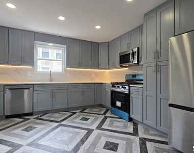 782 Center Street - Photo Thumbnail 1
