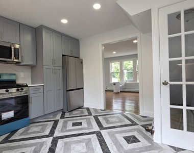782 Center Street - Photo Thumbnail 3