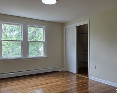 782 Center Street - Photo Thumbnail 21