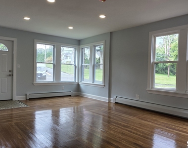 782 Center Street - Photo Thumbnail 9