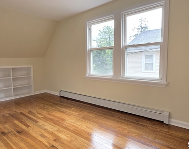 782 Center Street - Photo Thumbnail 20