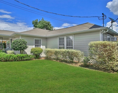 1518 Sabine Street - Photo Thumbnail 3