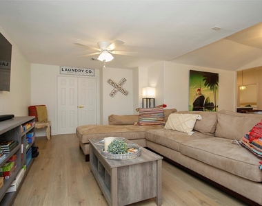 1518 Sabine Street - Photo Thumbnail 16
