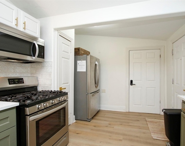 1518 Sabine Street - Photo Thumbnail 20