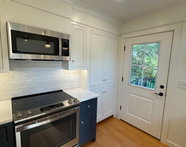 15 Brook Street - Photo Thumbnail 2