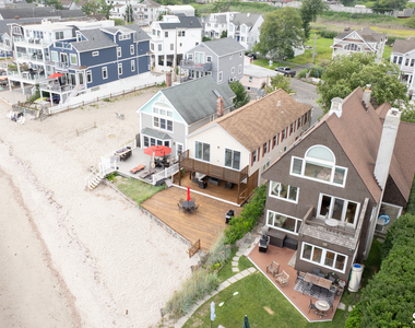 989 Fairfield Beach Road - Photo Thumbnail 2