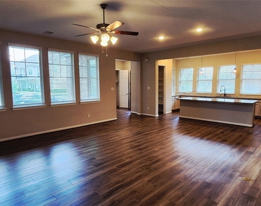 9523 Caddo Ridge Lane - Photo Thumbnail 13